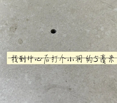 汤阴瓷砖空鼓维修公司专业解答在瓷砖铺贴过程中，如果砂料搅拌不均匀，将会带来以下问题